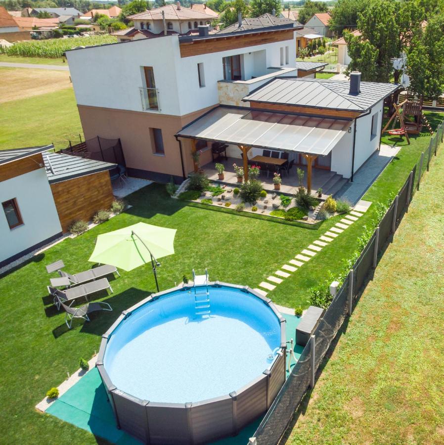 Villa EszterHáz Balatonkeresztúr Exterior foto